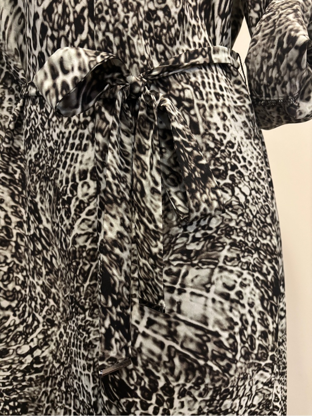 Black & White Animal Print Shirt Dress with rhinestone detail - Women's size 14 - Picture 4 of 5
